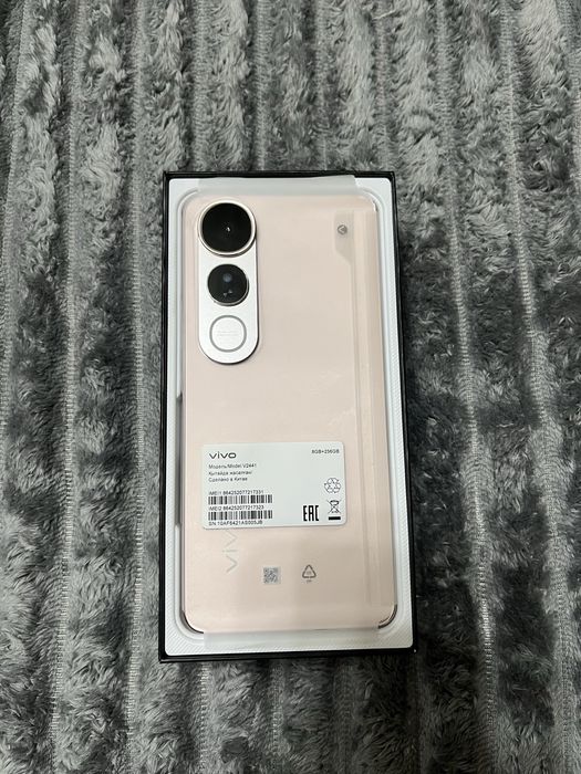 Продам телефон Vivo V50 Lite