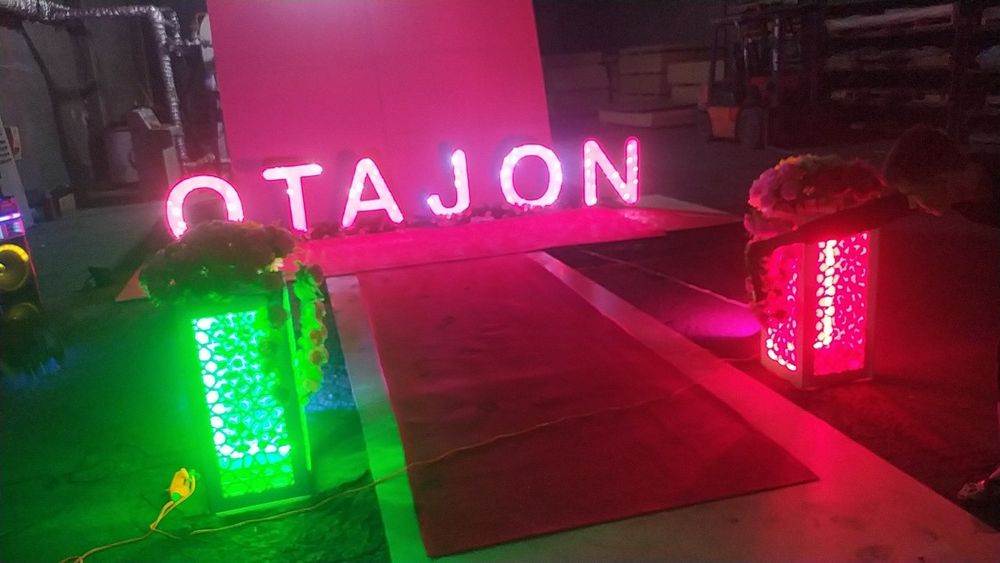 TUGʻULGAN  kunlar  uchun dekoratsiya sotiladi