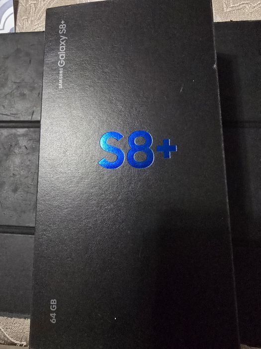 Продавам Телефон Samsung  Galaxy S8 +