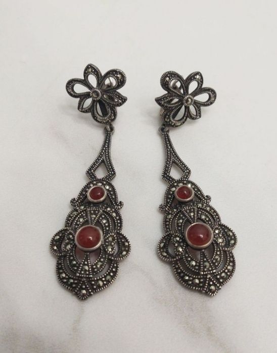 Серебряные серьги с марказитами и сердоликом