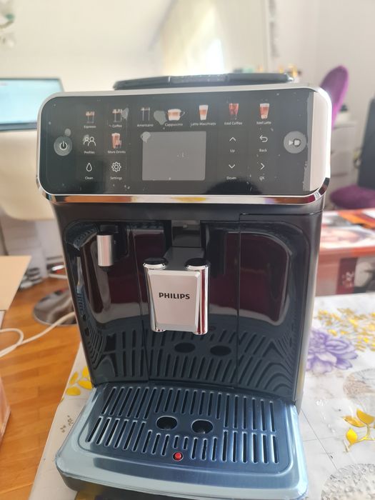 Espressor automat Philips  seria 5500