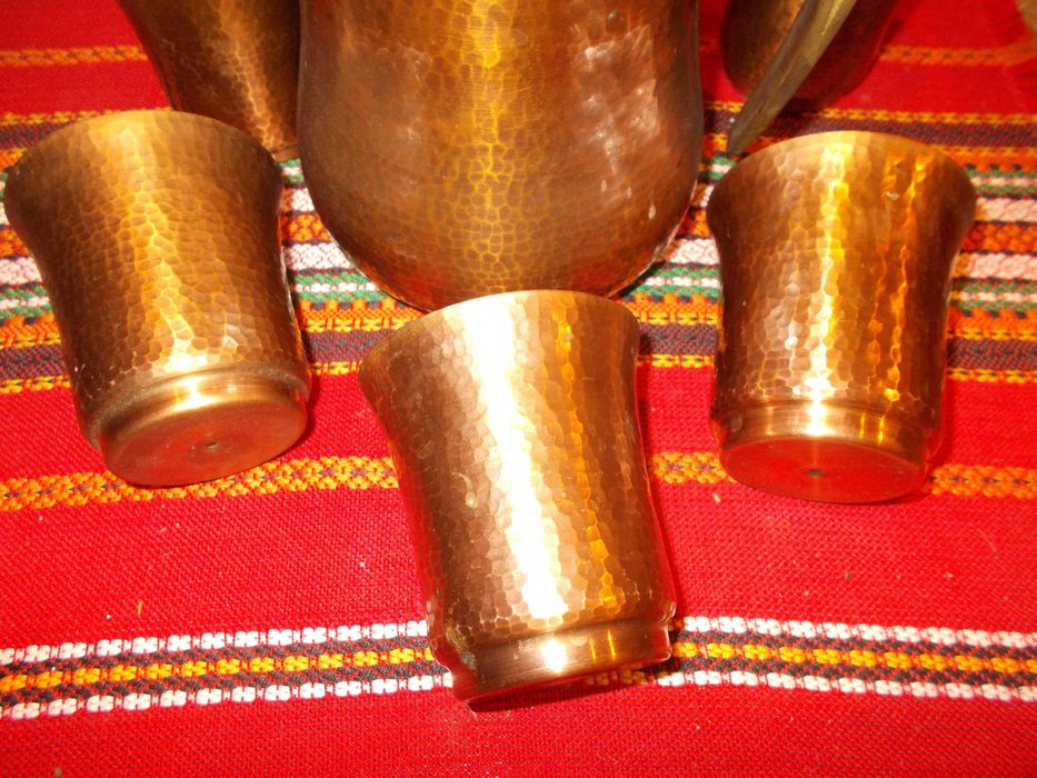 Стилен сервиз за вино от кована мед !