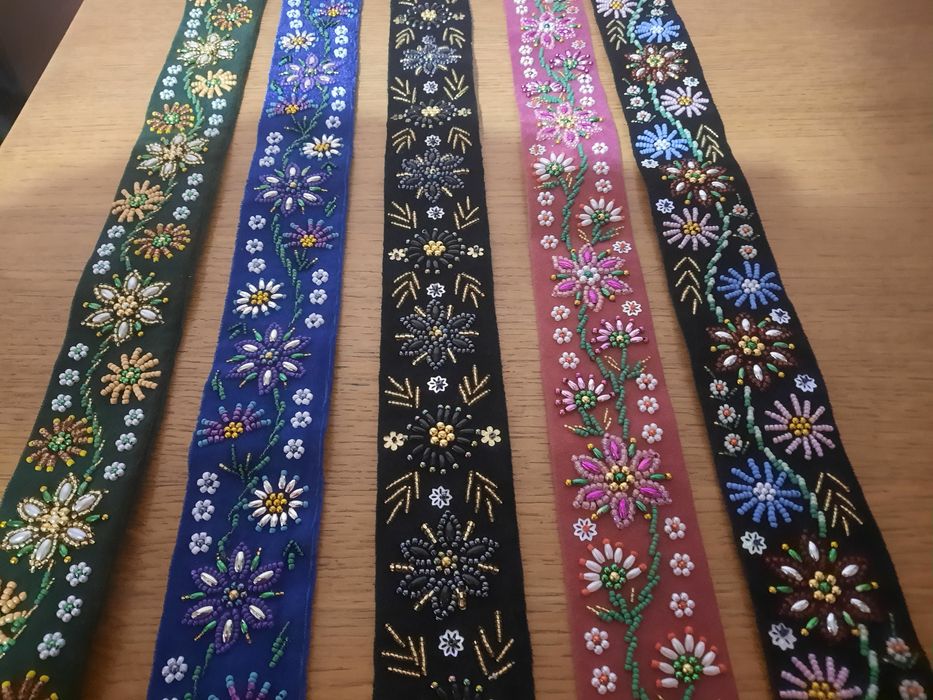 Brâu tradițional cu margele