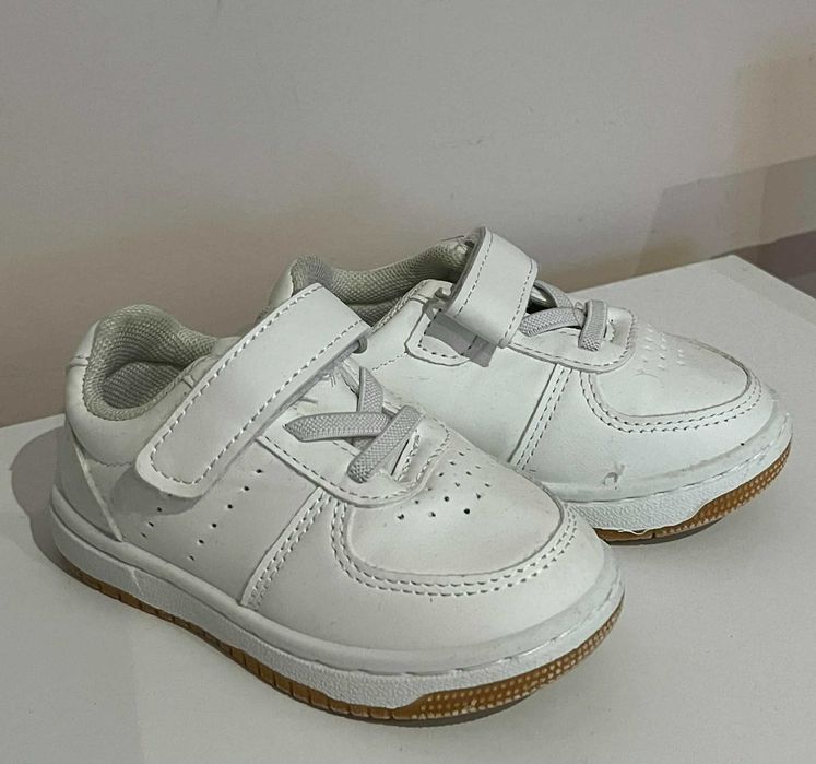 Бебешки/детски обувки и пантофи- 22 номер