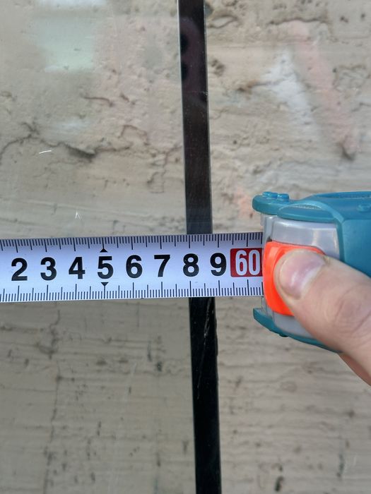 Окна с рамой и стеклом