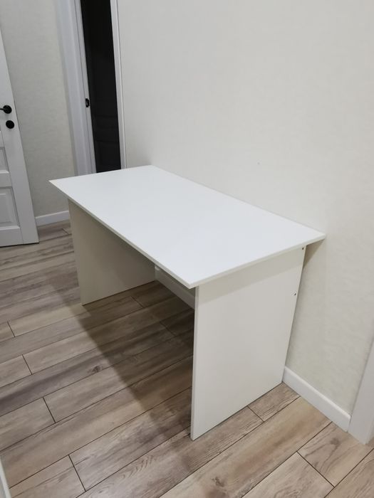 Продам столы-парты