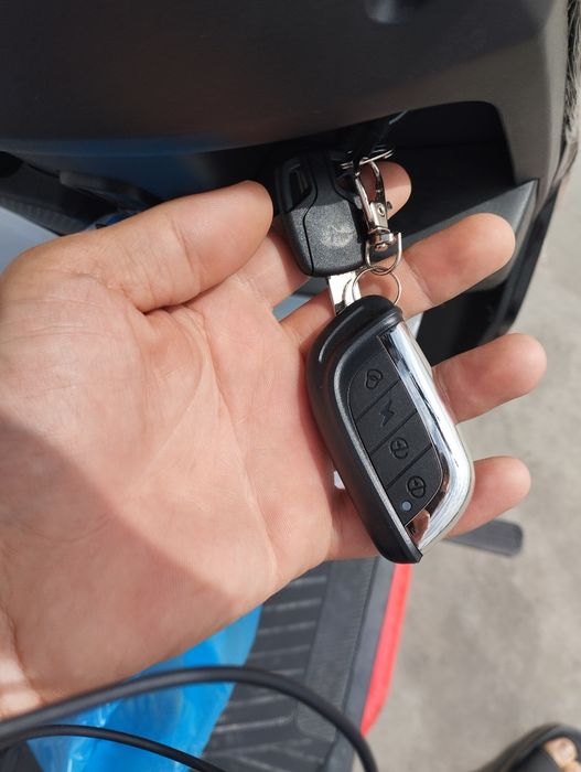 Электроскутер  янги Bonvi redlain яхши фирма сотилади срочнии