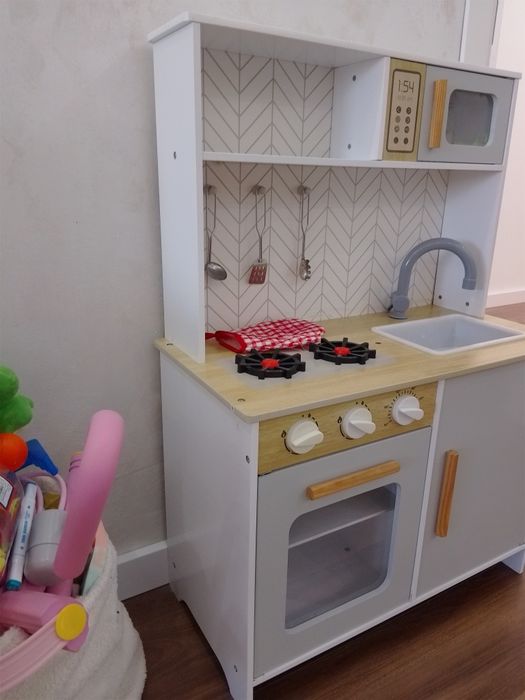 Детска дървена кухня