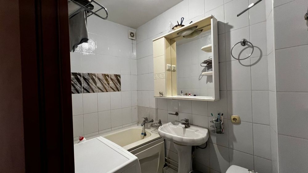 Продам 2х ком кв раен космос