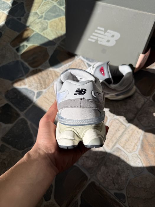 New Balance 9060