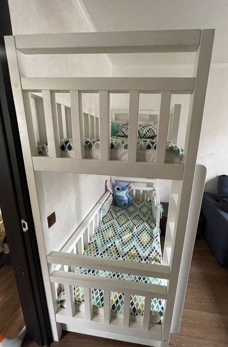 двухъярусная кровать