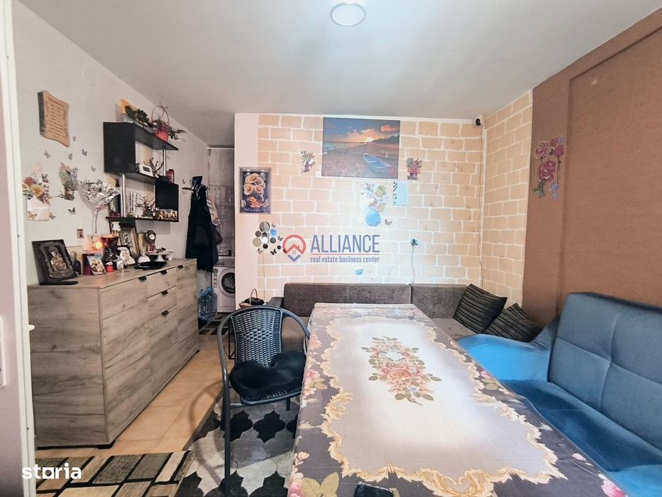 CENTRU - Casa solida cu etaj ,la pret de apartament !