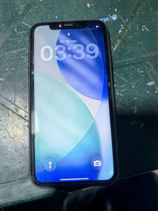 Продам IPhone 11