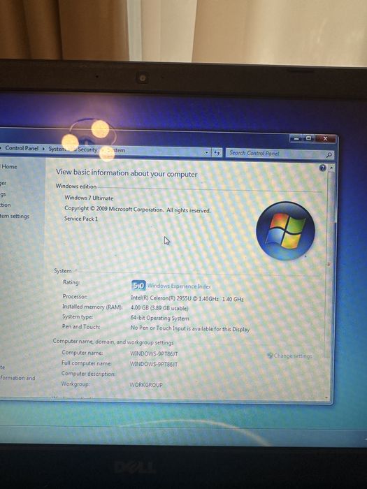 Laptop Dell model: Inspiron 3527 nefolosit