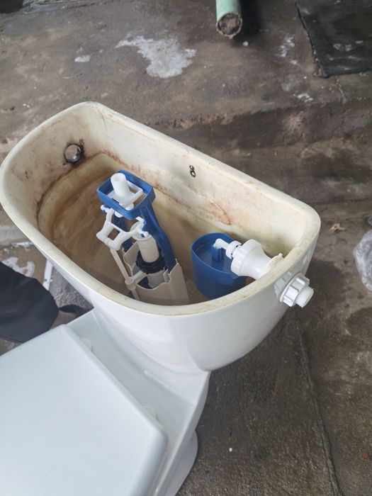 Унитаз продам...