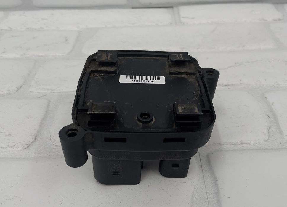 Контролен модул въздушен компресор AUDI Q5 Q7 Q8 E-Tron 4M0907778