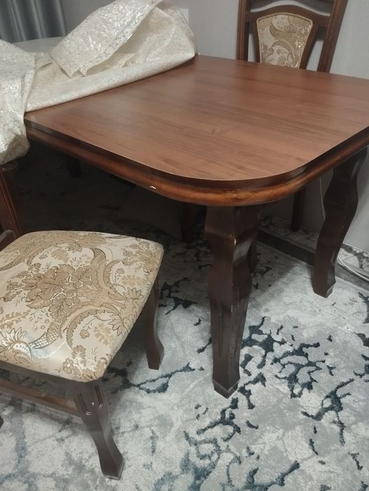 Продам стол со стульями