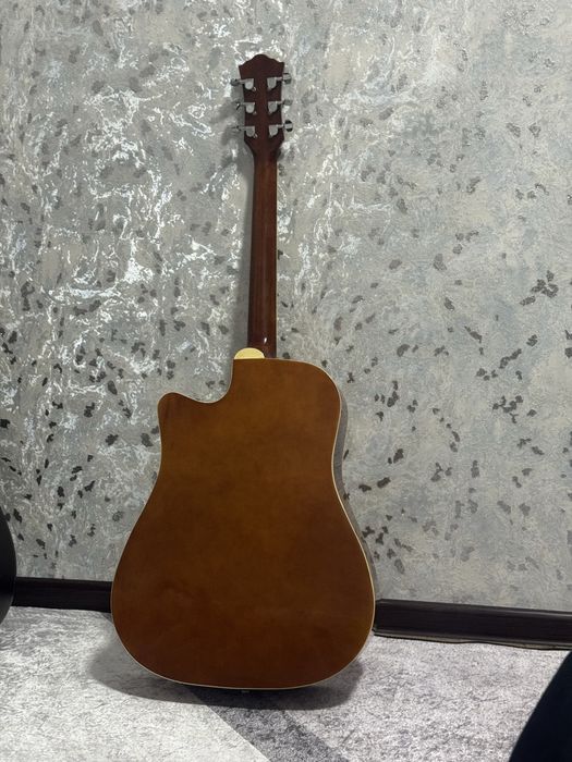 Продам гитару акустика