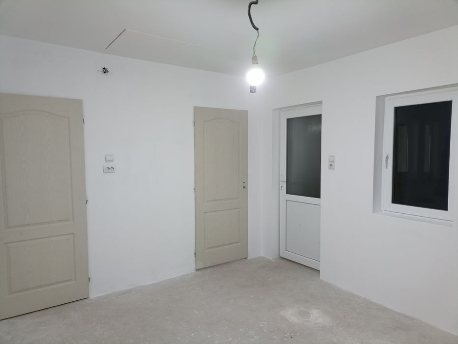 Casa cu teren la tara
