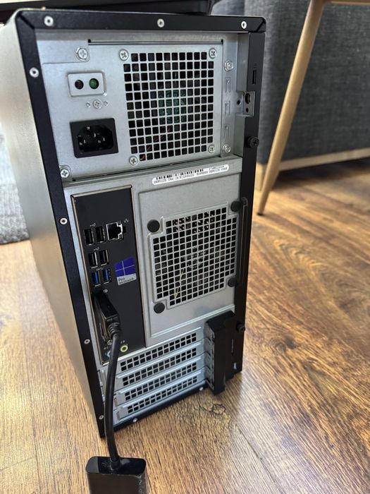 Компютърна конфигурация Dell