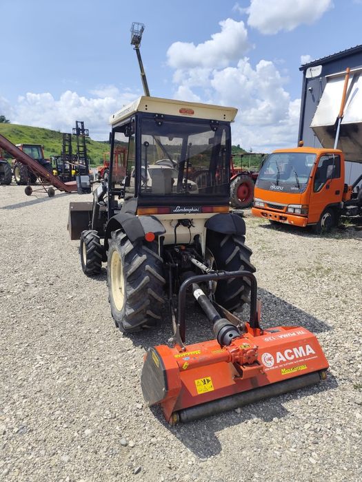 Tractoras Lamborghini RUNNER 450 DT