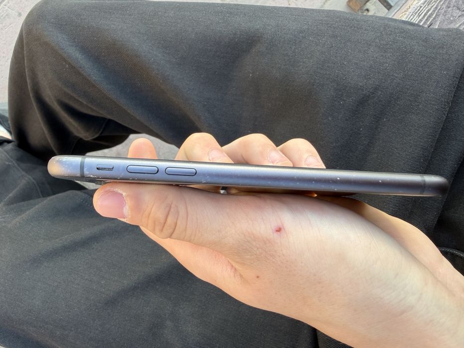 iPhone 11 64  g