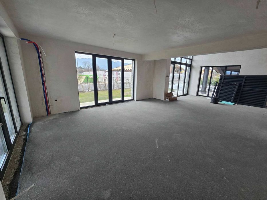 Бутикова къща с минерална вода за продажба до Банско и село Баня