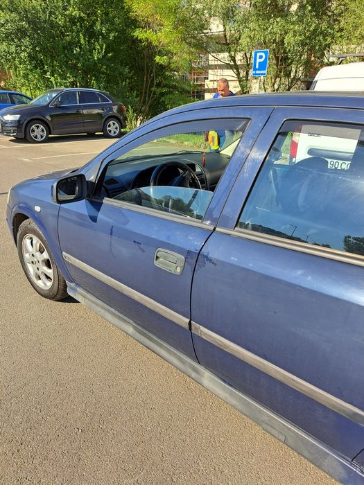 Vând Opel astra g