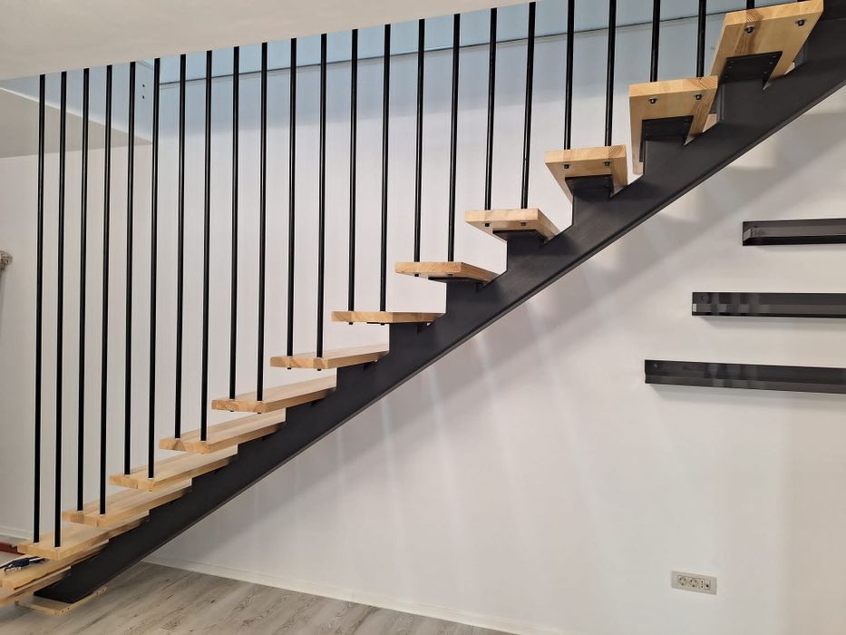 Scări, porți și balustrade metalice