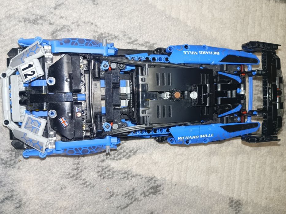 LEGO Technic 42123 McLaren Senna GTR.