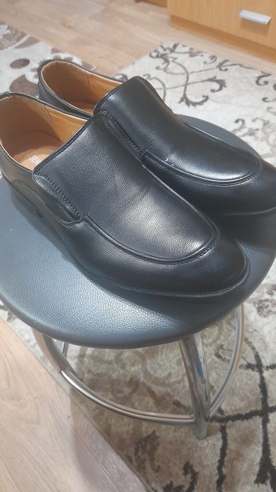 Продам туфли мужские новые