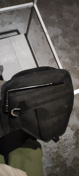 набор домкрата и балонного ключа