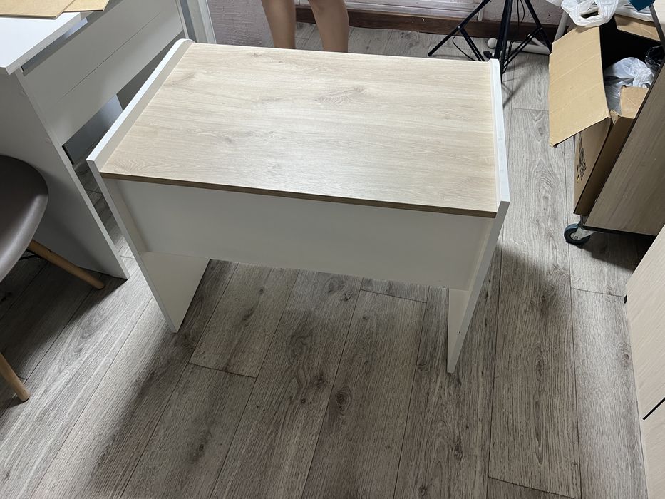 Парты, столы для учебы мл классов