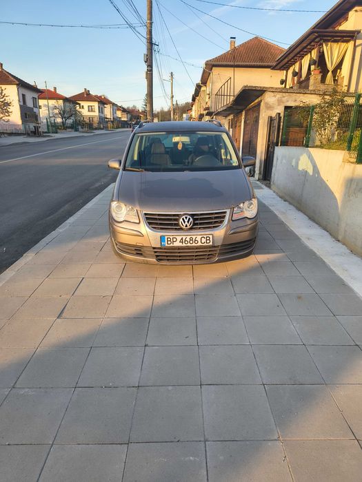 Vw туаран 2.0i 2007 г.