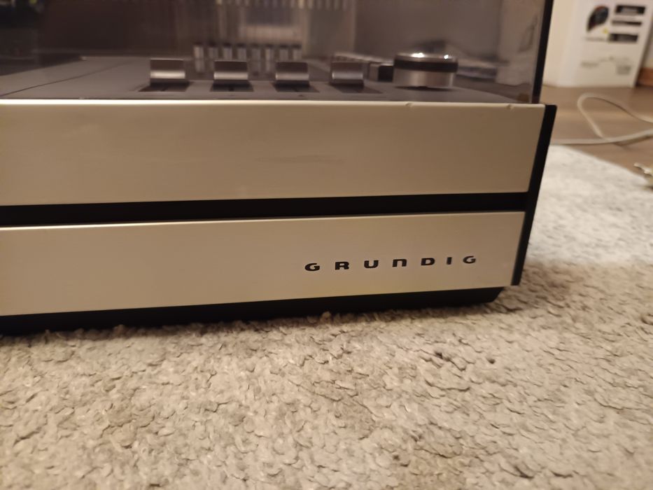 Грамофон GRUNDIG Studio 2000 hi fi