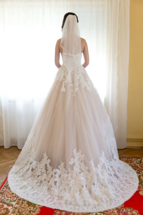 Vand rochie de mireasa Mori Lee, by Madeline Gardner