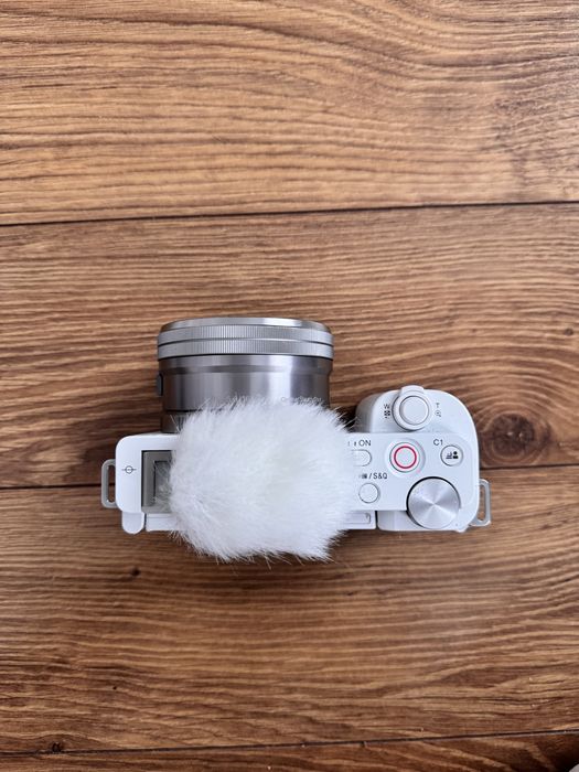 камера Sony ZV-E10