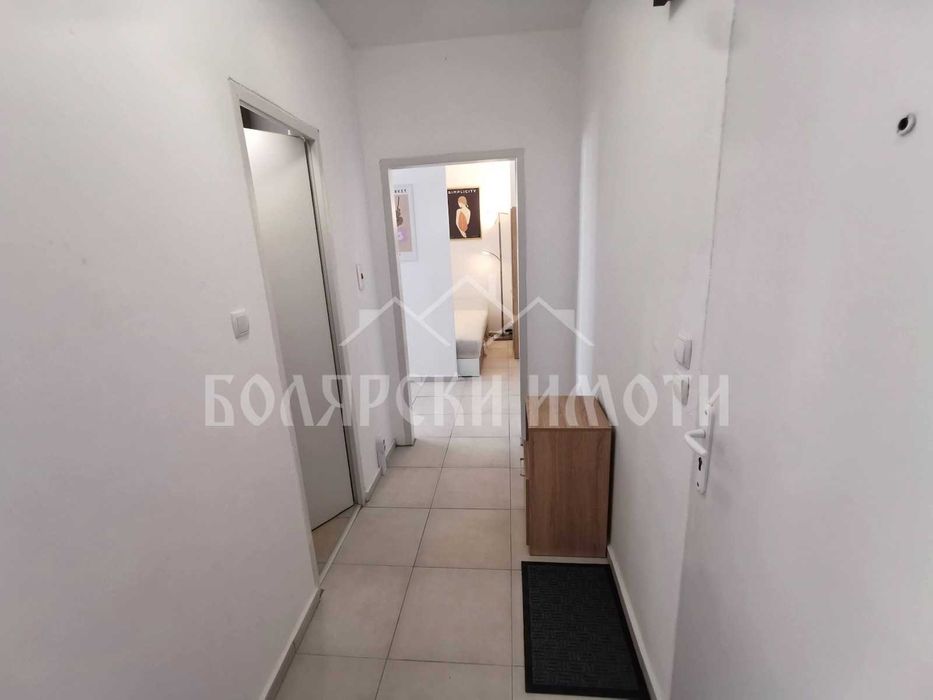 Дава се под наем Едностаен апартамент в Велико Търново, Бузлуджа - 40 кв.м за 270.3 € - Снимка #5