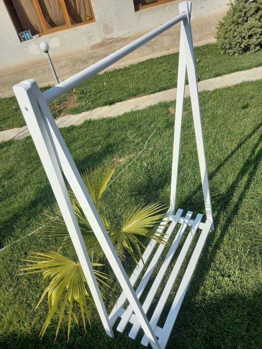 Напольная вешалка