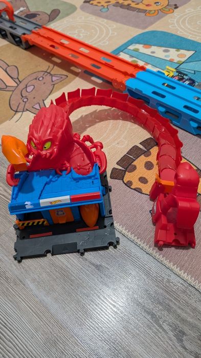 Hot Wheels Cit - atacul scorpionului
