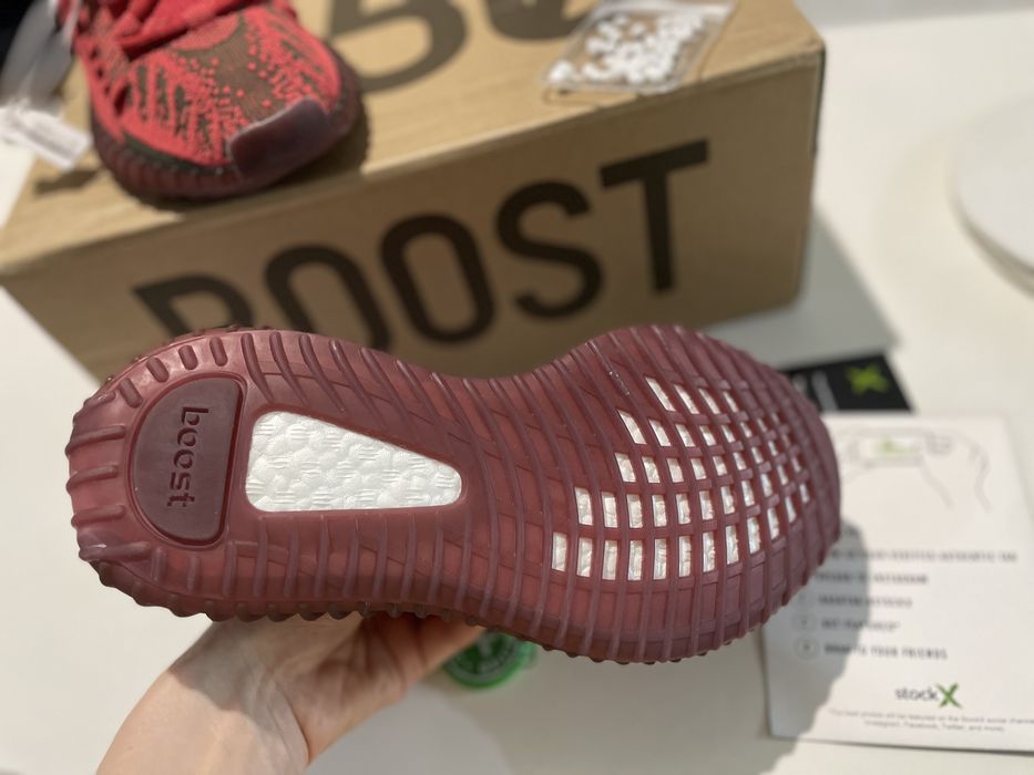 Yeezy 350 Red/ rosu