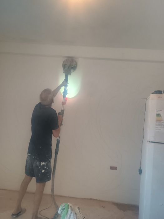 Zugrav execut finisaje