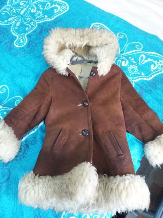 Продам дубленку детскую