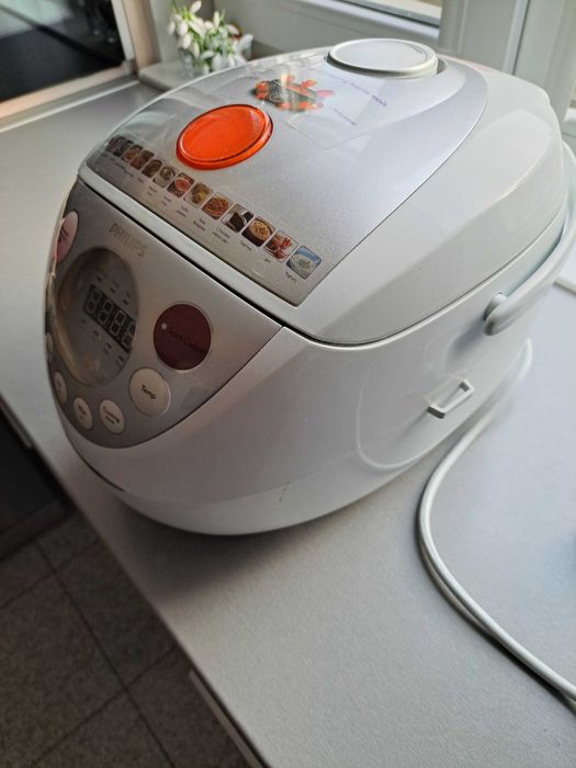 Мултикукър PHILIPS HD3139, 980W, 4л, 7 програми