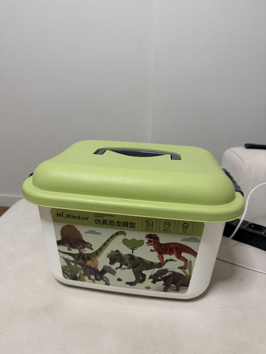 динозавр игрушки