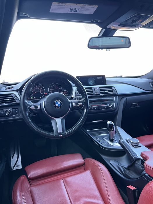 BMW // F30 // LCI // 328i // M PACKET // TRAPA // HEAD UP