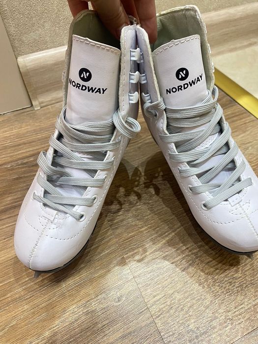 Продам коньки детские