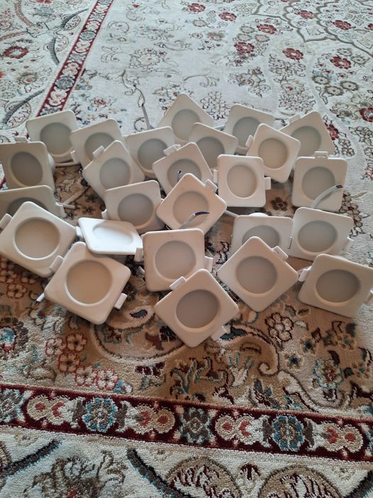 Продам Лед лампы. Встраиваемые