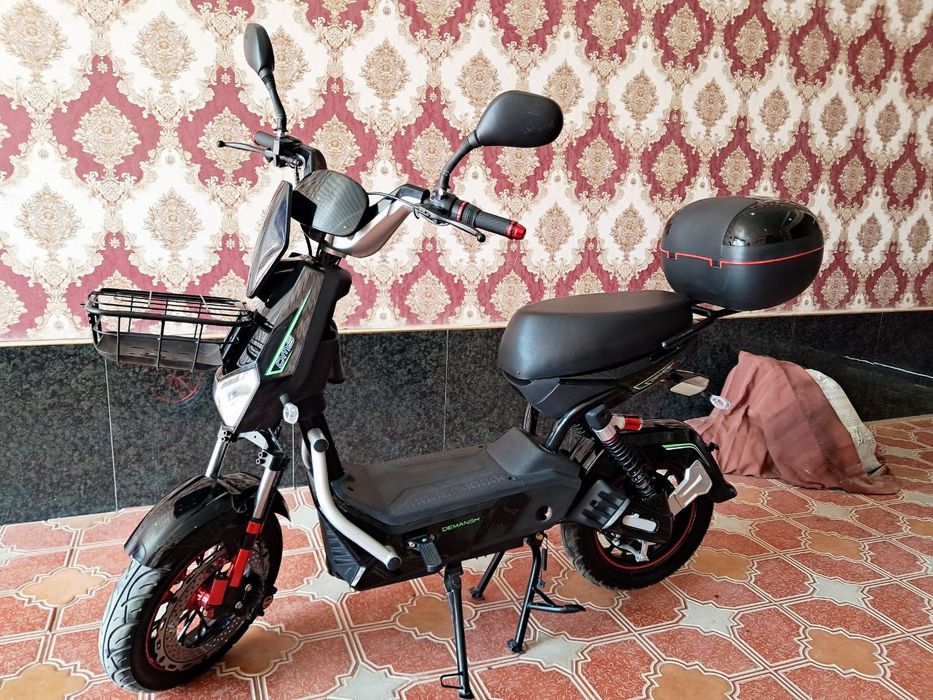 скутир сотилади хали янги пул керак нархи.