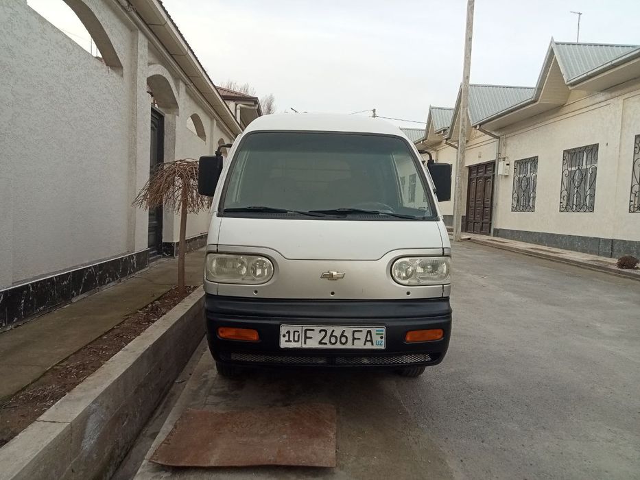 Дамас сотилади.266